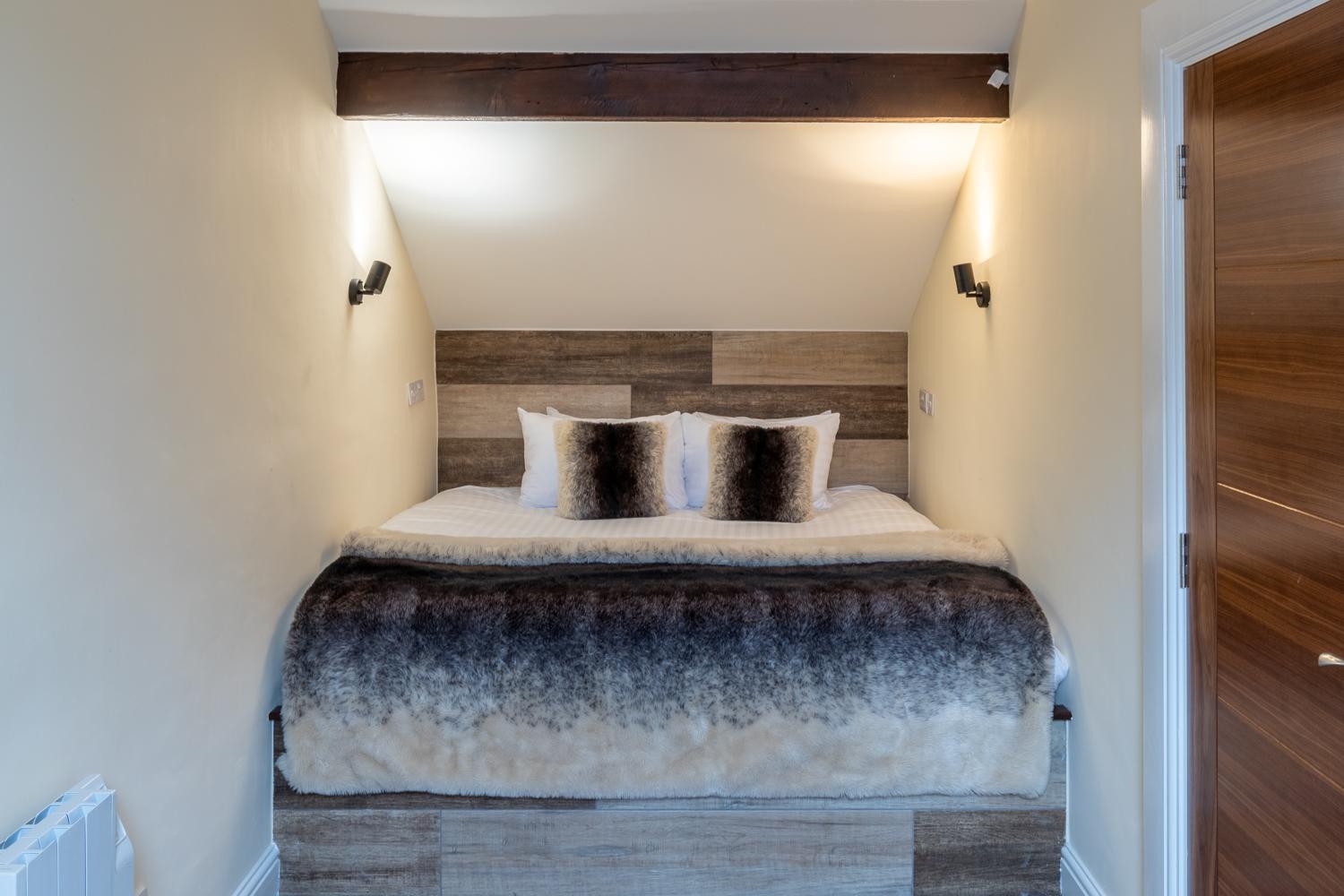 Burnside Hotel&Spa Bowness-on-Windermere Zimmer foto A bedroom at The Old Mill
