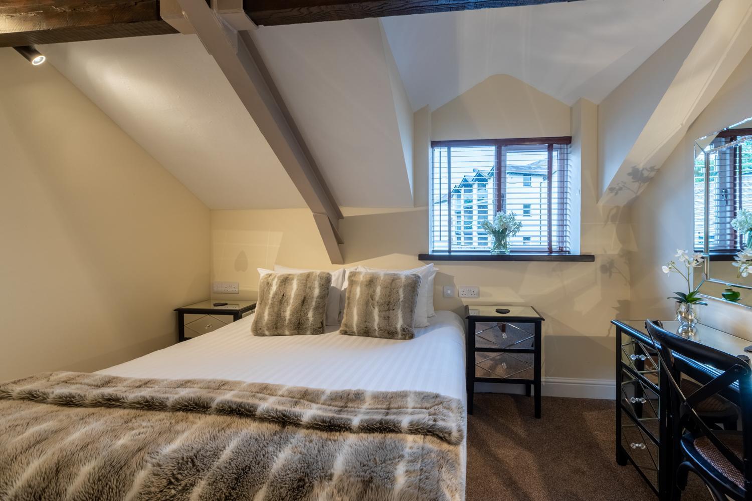 Burnside Hotel&Spa Bowness-on-Windermere Zimmer foto A bedroom at The Old Bank Hotel