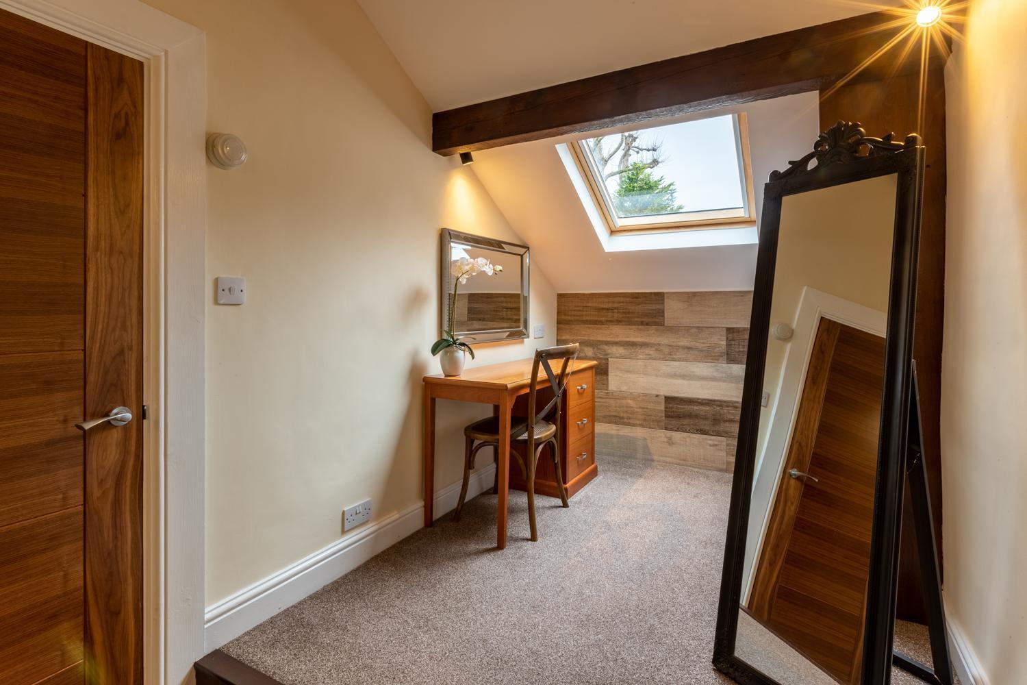 Burnside Hotel&Spa Bowness-on-Windermere Zimmer foto The dressing room at The Old Vicarage